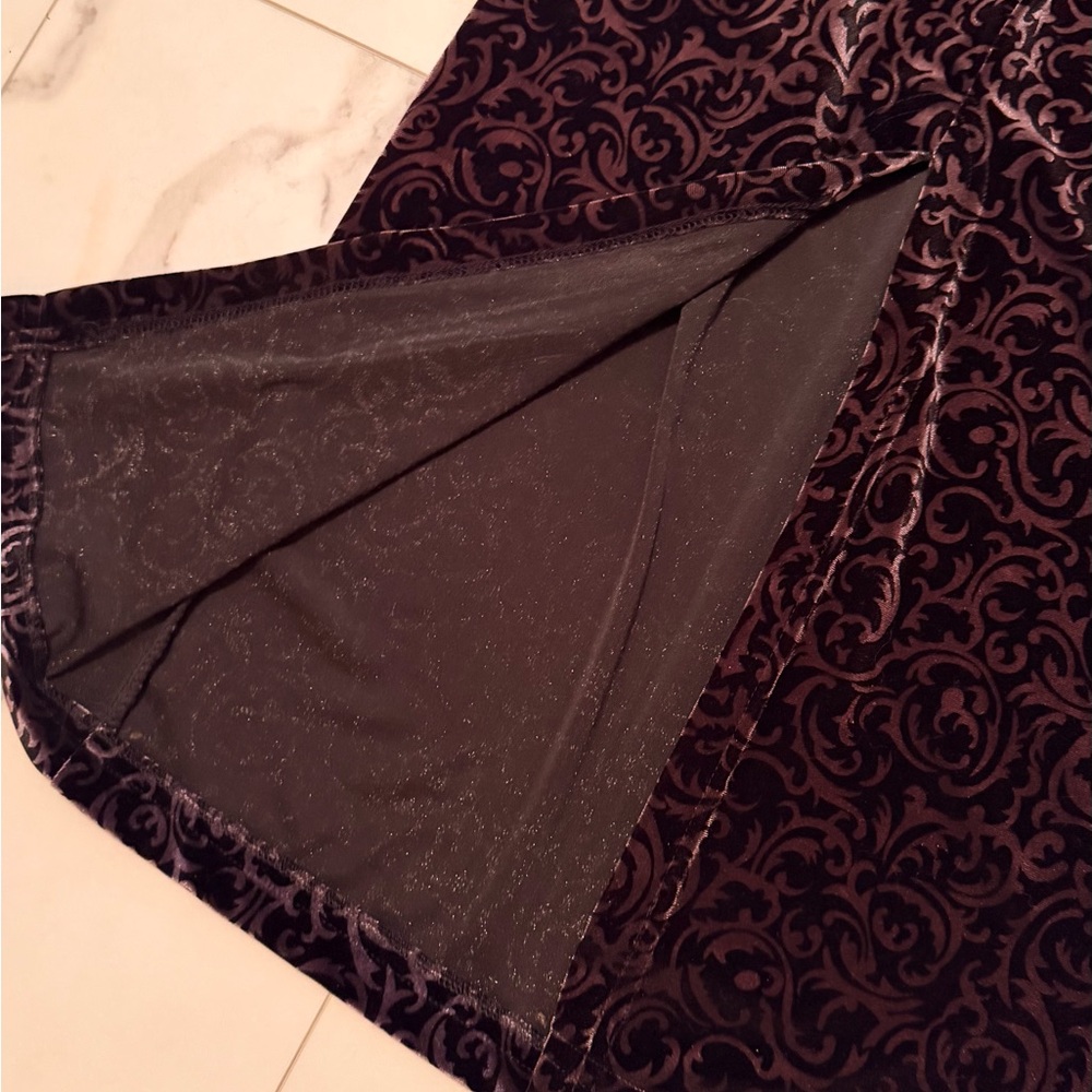 Vintage Velvet Maxi Dress - Picture 8 of 10